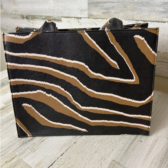 Chico’s Tiger Stripe Structured Tote Bag Animal Print Faux Leather Gold Logo - Picture 2 of 8